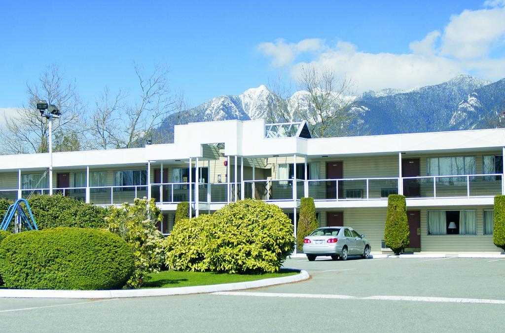 Grouse Inn West Vancouver Exterior photo