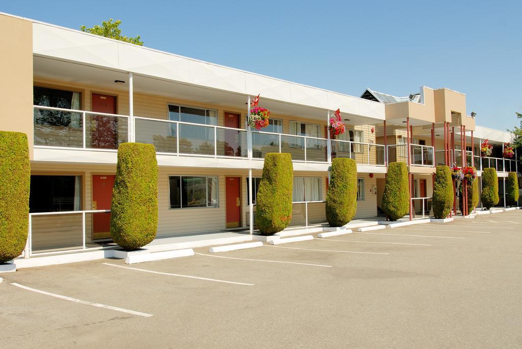 Grouse Inn West Vancouver Exterior photo